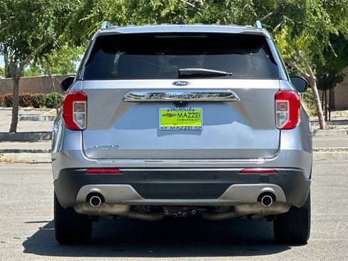 Used 2022 Ford Explorer Limited w/ Equipment Group 301A image 11