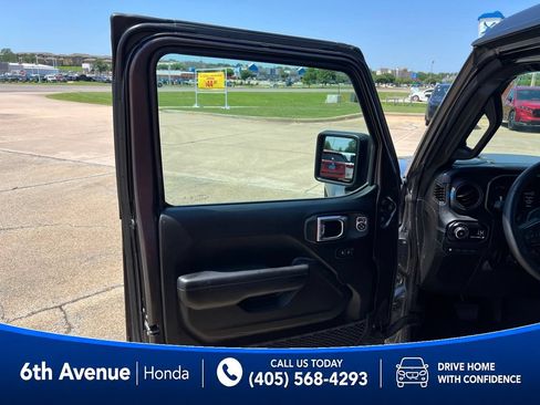 Used 2024 Jeep Wrangler Unlimited Rubicon 4xe AWD/4WD image 27