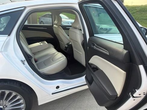 Used 2015 Ford Fusion Titanium FWD image 22