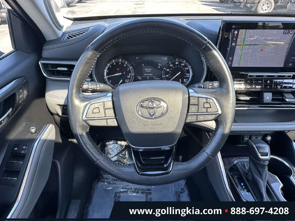 Used 2021 Toyota Highlander Limited AWD/4WD image 13