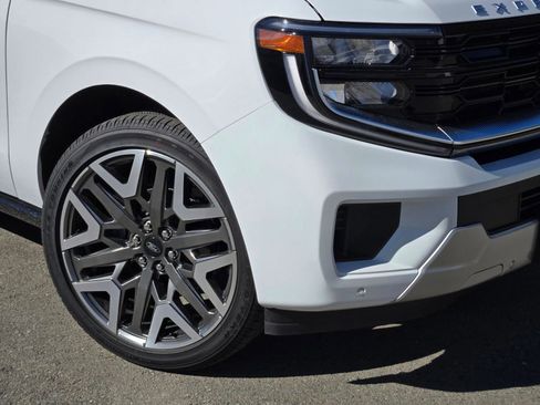 New 2026 Ford Expedition Platinum w/ Platinum Ultimate Package image 6