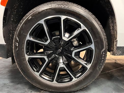 Used 2024 Chevrolet Suburban RST w/ Luxury Package image 26