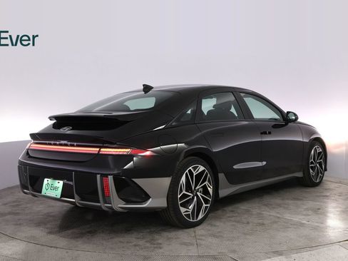 Used 2023 Hyundai Ioniq 6 SEL RWD image 3