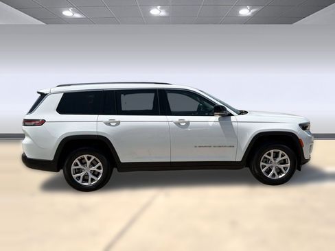 Certified 2022 Jeep Grand Cherokee L Limited AWD/4WD image 8
