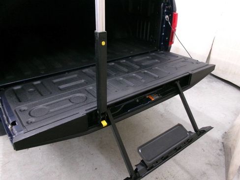 Used 2019 Ford F150 Platinum w/ Equipment Group 701A Luxury image 11