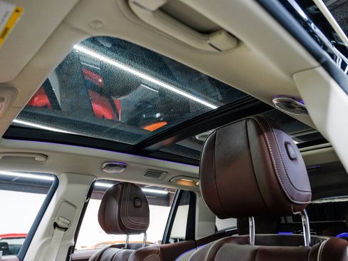 Used 2022 Mercedes-Benz Maybach GLS 600 4MATIC image 5