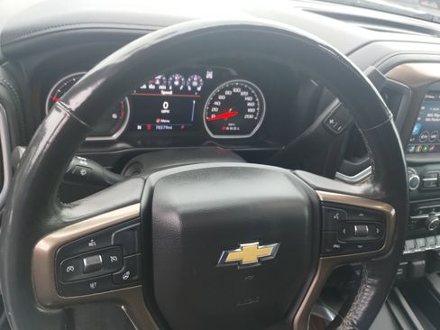 Used 2020 Chevrolet Silverado 1500 High Country image 11