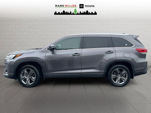 Used 2017 Toyota Highlander Limited Platinum w/ Carpet Mat Package image 2