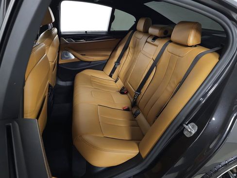 Used 2020 BMW M550i xDrive w/ Executive Package image 36