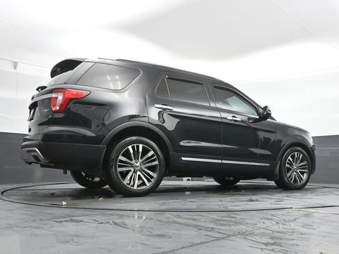 Used 2017 Ford Explorer Platinum image 47