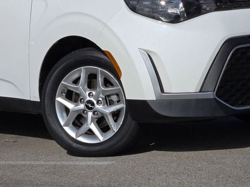 Used 2024 Kia Soul LX w/ Option Group 015 image 3