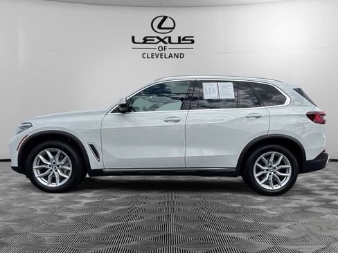 Used 2021 BMW X5 xDrive40i w/ Convenience Package AWD/4WD image 3