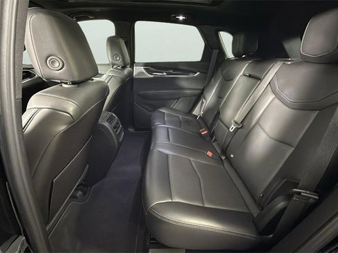 Used 2025 Cadillac XT5 Premium Luxury image 42