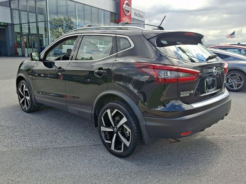 Certified 2022 Nissan Rogue Sport SL AWD/4WD image 5