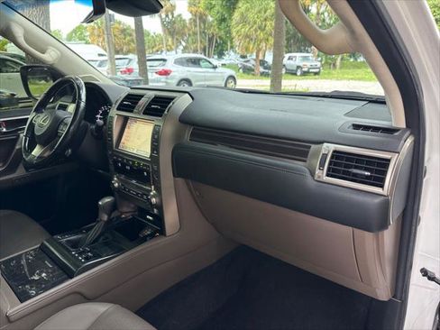 Used 2020 Lexus GX 460 Premium AWD/4WD image 18