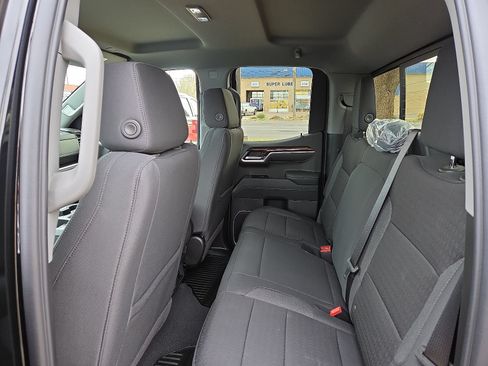 New 2026 GMC Sierra 1500 SLE w/ Preferred Package AWD/4WD image 8