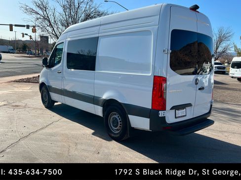 Used 2024 Mercedes-Benz Sprinter 2500 image 3