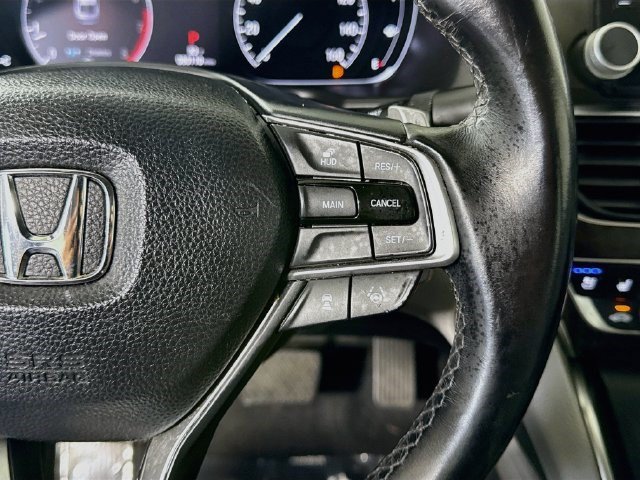 Used 2018 Honda Accord Touring image 14