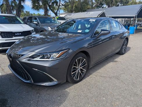 Used 2024 Lexus ES 350 w/ Premium Package image 2