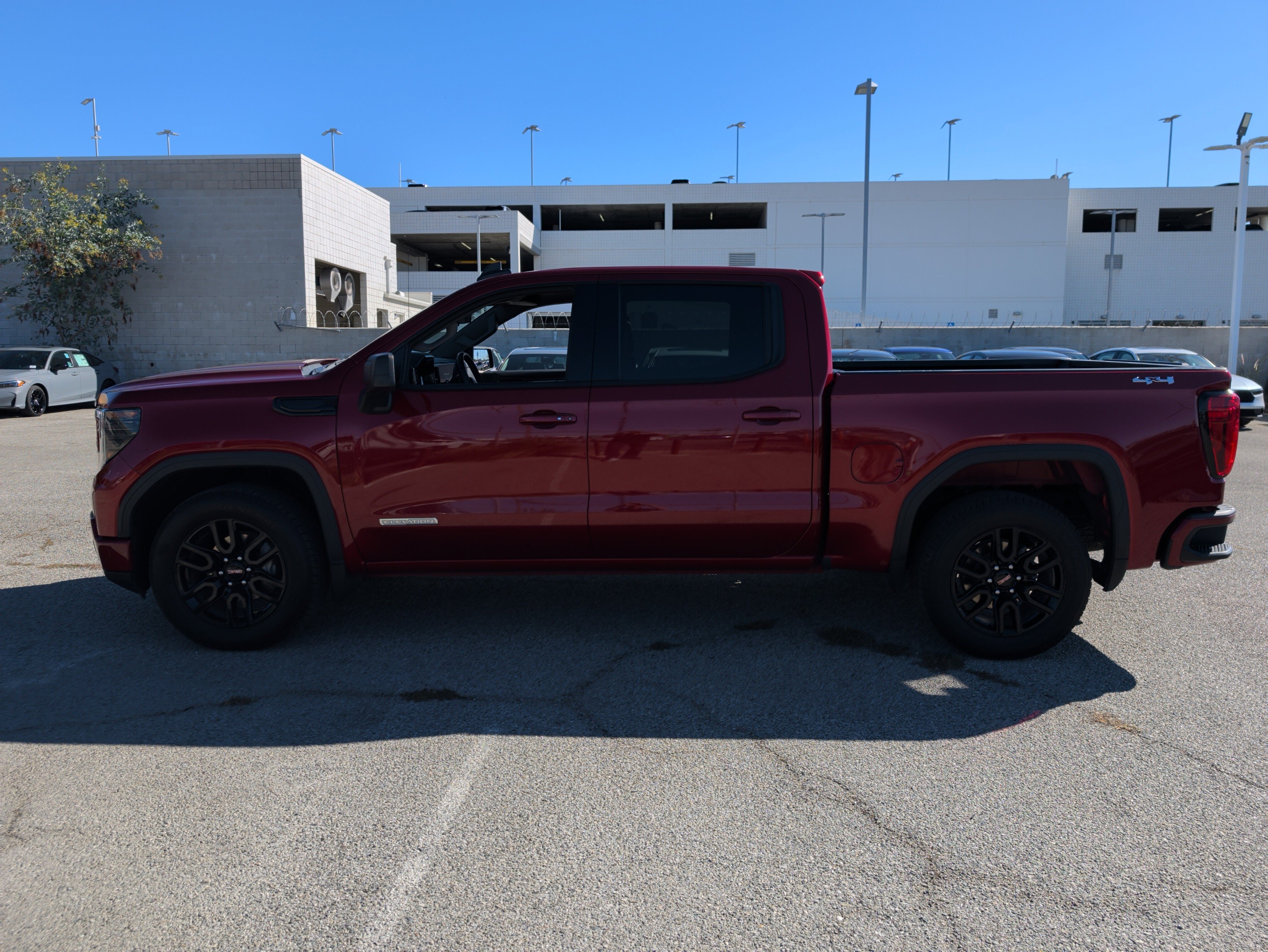 Used 2024 GMC Sierra 1500 Elevation AWD/4WD image 7
