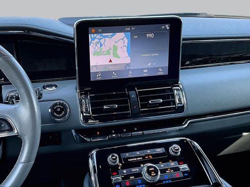 Used 2019 Lincoln Navigator Reserve AWD/4WD image 7