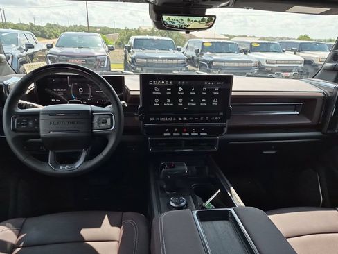 New 2026 GMC Hummer EV 4x4 Crew Cab w/ LPO, Dark Essentials Package image 30