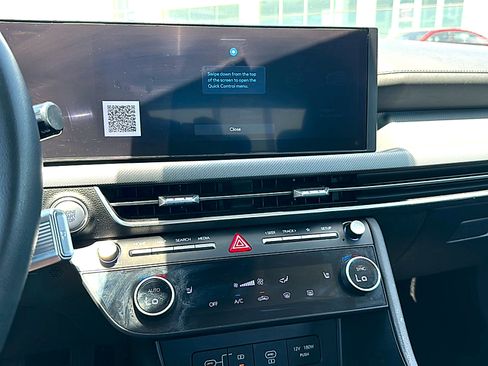 Used 2025 Hyundai Sonata SEL FWD image 31