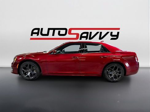 Used 2023 Chrysler 300 S w/ Comfort Group RWD image 4