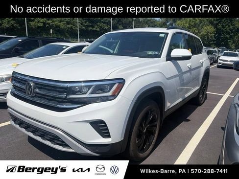Used 2023 Volkswagen Atlas SE w/ Black Wheel Package AWD/4WD image 2