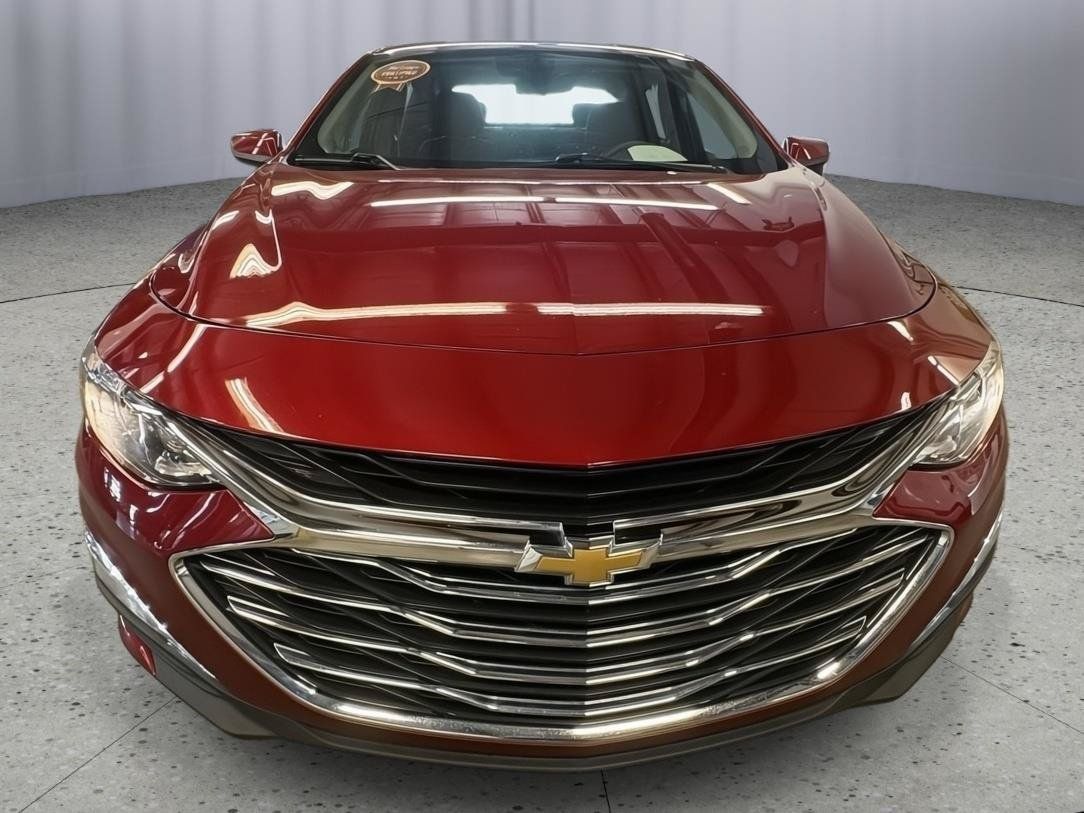 Used 2025 Chevrolet Malibu LT FWD image 9