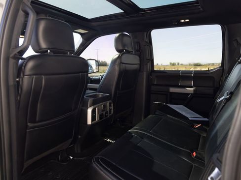 Used 2018 Ford F150 Lariat w/ Equipment Group 502A Luxury AWD/4WD image 20