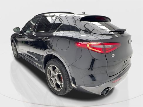 Used 2023 Alfa Romeo Stelvio Ti image 10