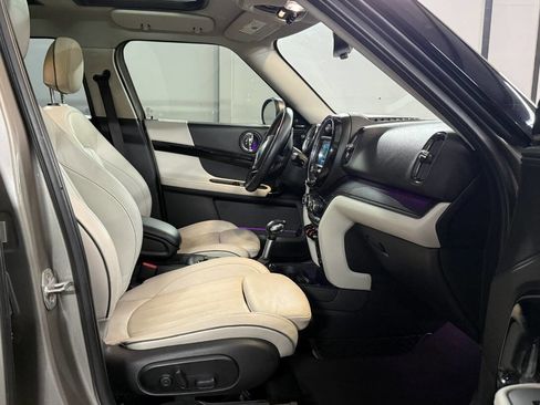 Used 2019 MINI Cooper Countryman S w/ Convenience Package FWD image 17