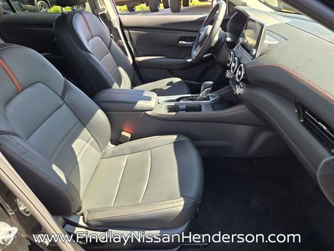 Used 2025 Nissan Sentra SR w/ SR Premium Package image 17