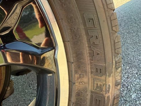 Used 2023 Ford Expedition Limited AWD/4WD image 16