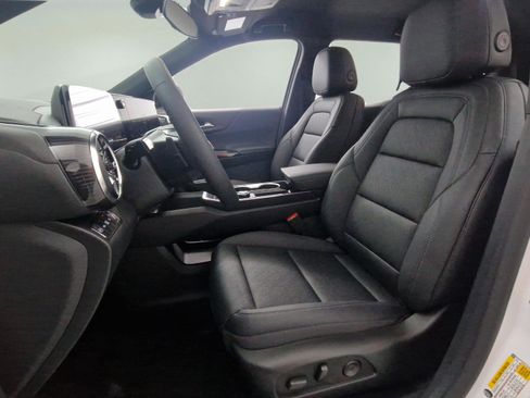 New 2026 Chevrolet Equinox LT w/ Convenience Package II image 12