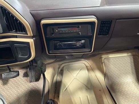 Used 1989 Ford Bronco Custom image 26