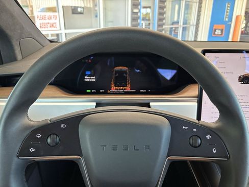 Used 2022 Tesla Model X AWD/4WD image 17