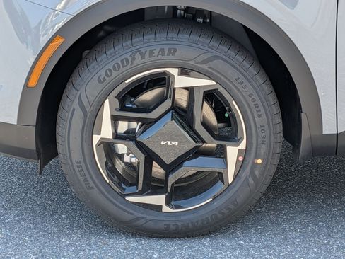 New 2026 Kia Sportage EX AWD/4WD image 10