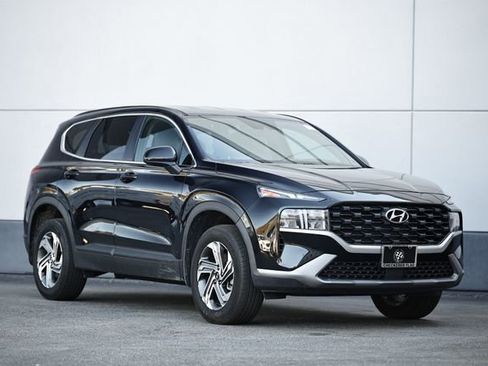 Used 2023 Hyundai Santa Fe SE image 1