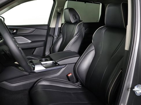 Used 2024 Acura MDX SH-AWD w/ Advance Package image 31