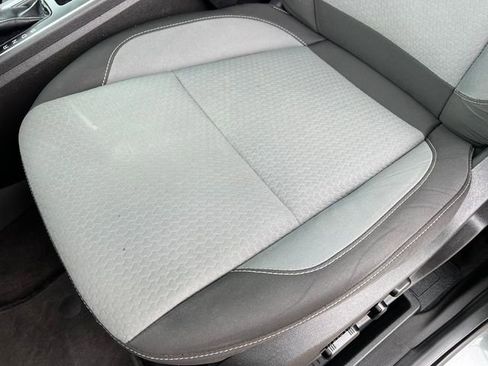 Used 2019 Ford Escape SE image 11