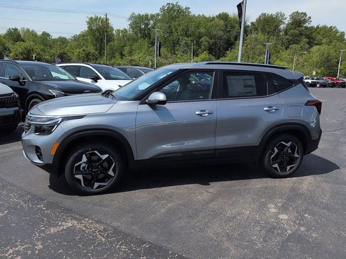 New 2026 Kia Seltos S AWD/4WD image 4