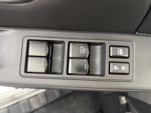 Used 2024 Nissan Frontier SV w/ SV Convenience Package AWD/4WD image 24