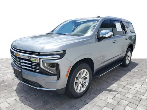 Used 2025 Chevrolet Tahoe Premier AWD/4WD image 3