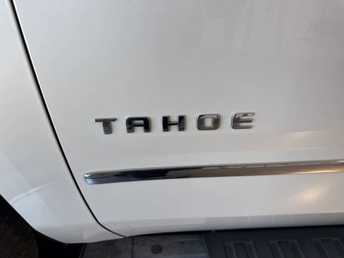 Used 2018 Chevrolet Tahoe LT w/ LT Signature Package RWD image 10