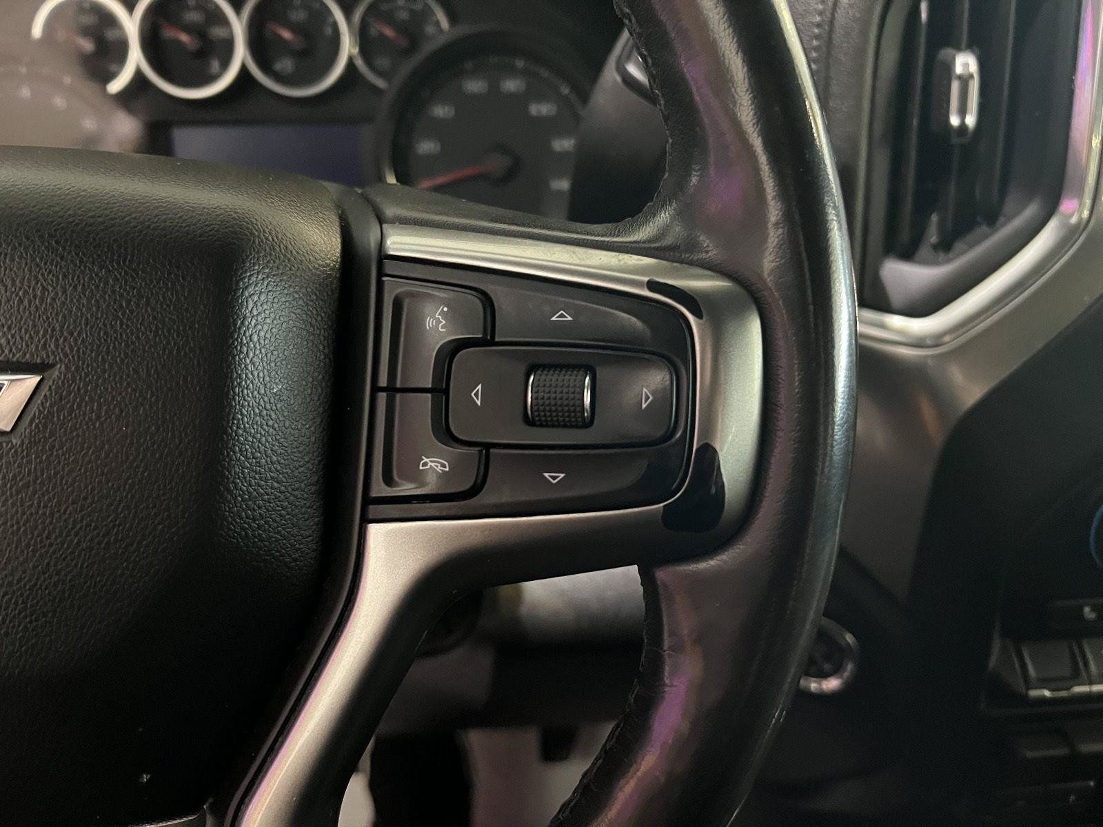 Used 2020 Chevrolet Silverado 1500 RST AWD/4WD image 43