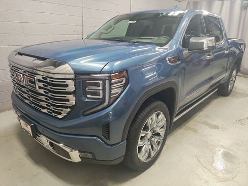 New 2026 GMC Sierra 1500 Denali w/ Denali Reserve Package AWD/4WD image 16