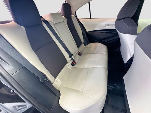 Used 2022 Toyota Corolla LE image 14
