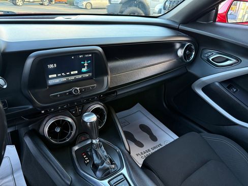 Used 2018 Chevrolet Camaro LT image 28